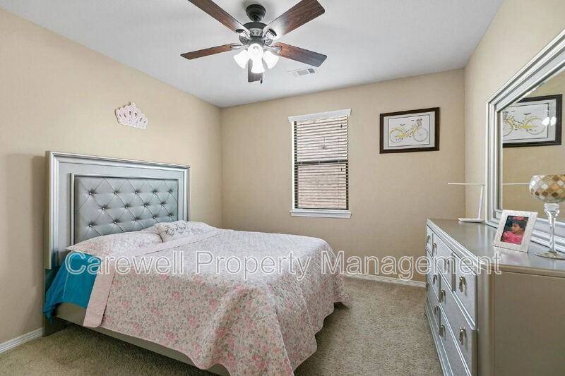 3410 Herons Pointe Ln - Photo 5 of 23