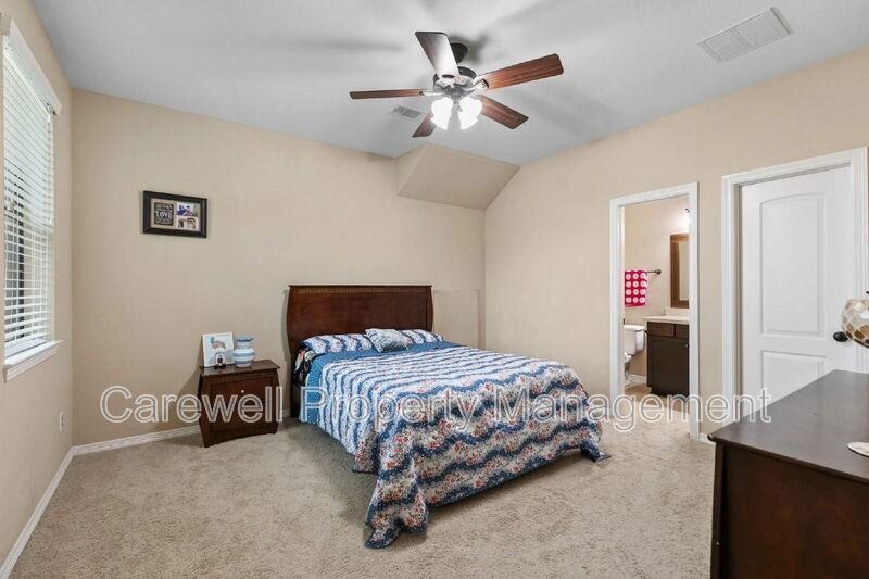 3410 Herons Pointe Ln - Photo 6 of 23