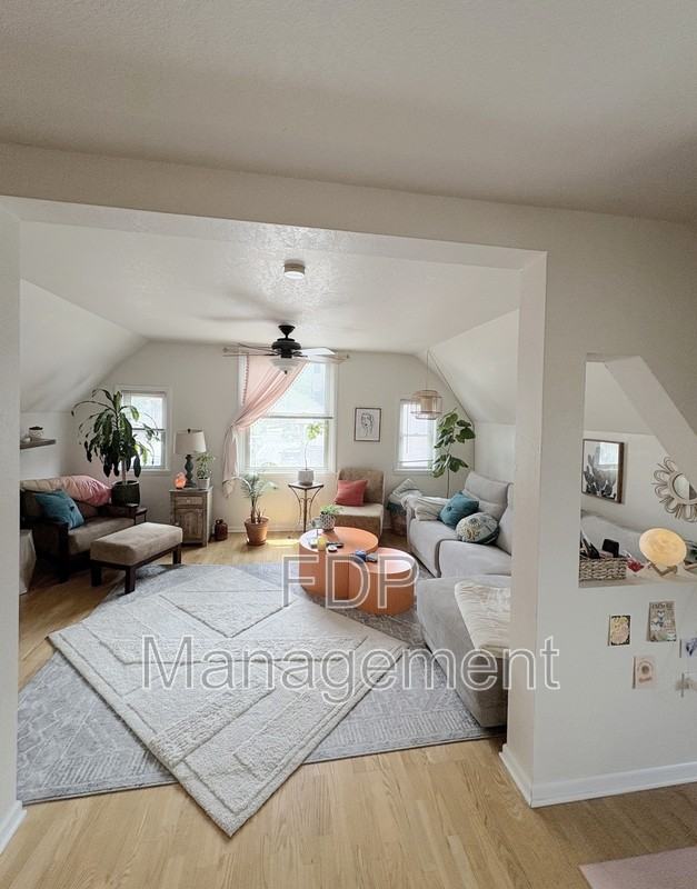 660 East Ave #100B - Photo 4 of 17