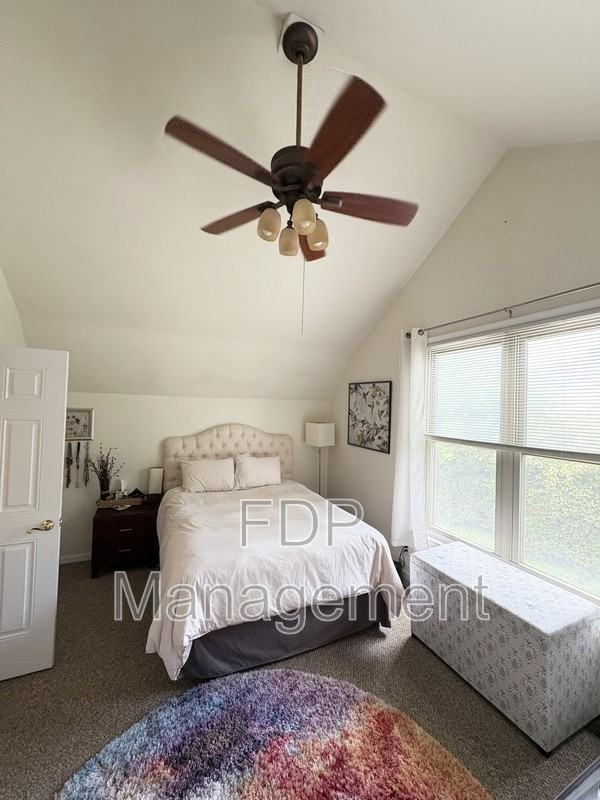 660 East Ave #100B - Photo 6 of 17