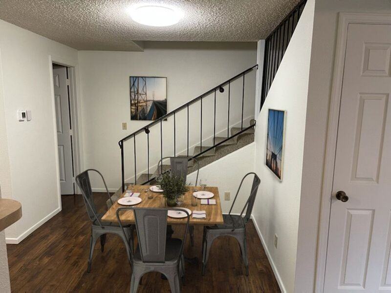 4282 Meadowbrook Ct Ne - Photo 4 of 9