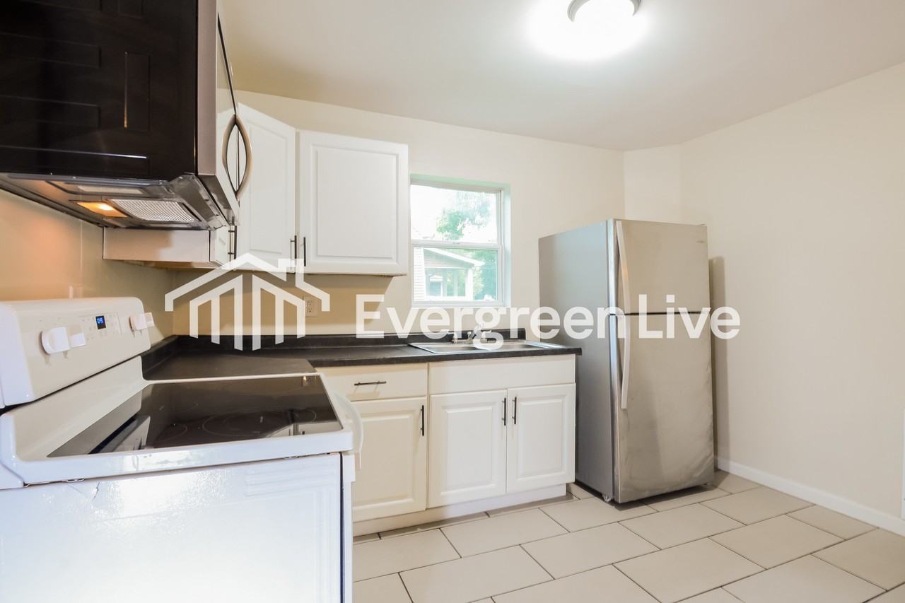 114 S Sheridan Ave - Photo 6 of 15