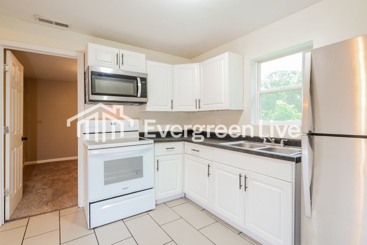 114 S Sheridan Ave - Photo 7 of 15