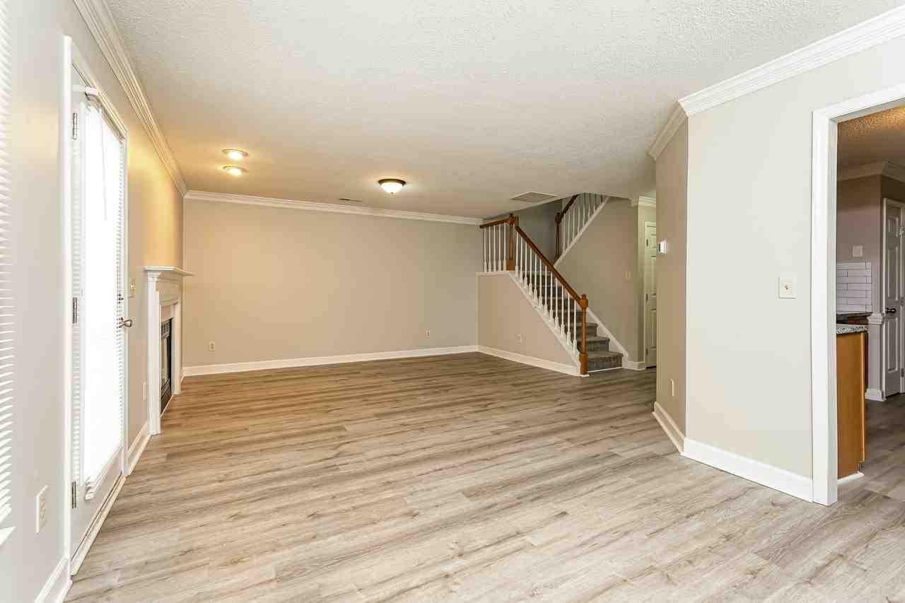 14 Cedar Knoll Dr - Photo 4 of 12