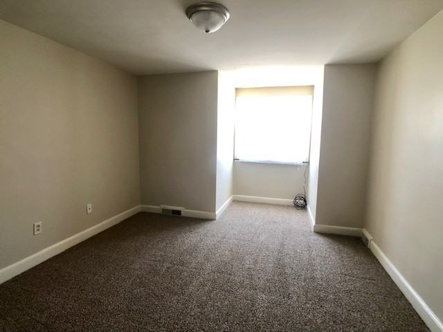 275 Bartley Avenue - Photo 6 of 7