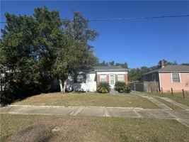 featured image of 665 Chestnut Dr