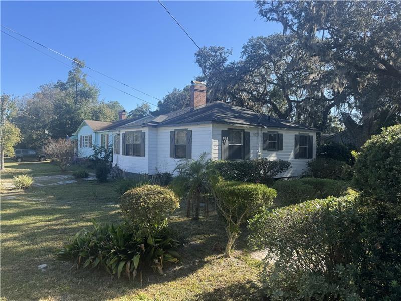 8017 Oakwood St - Photo 2 of 9