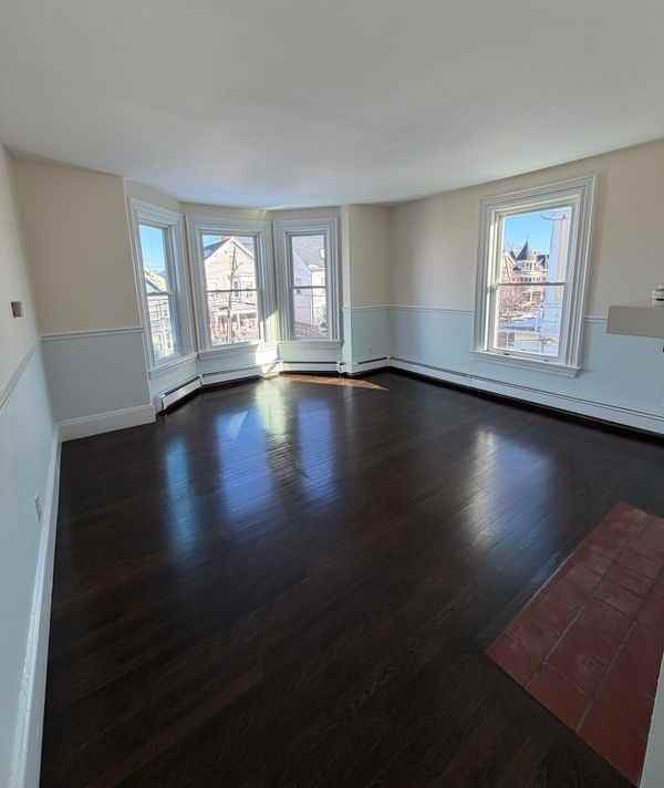 7 Atlantic St - Photo 5 of 10