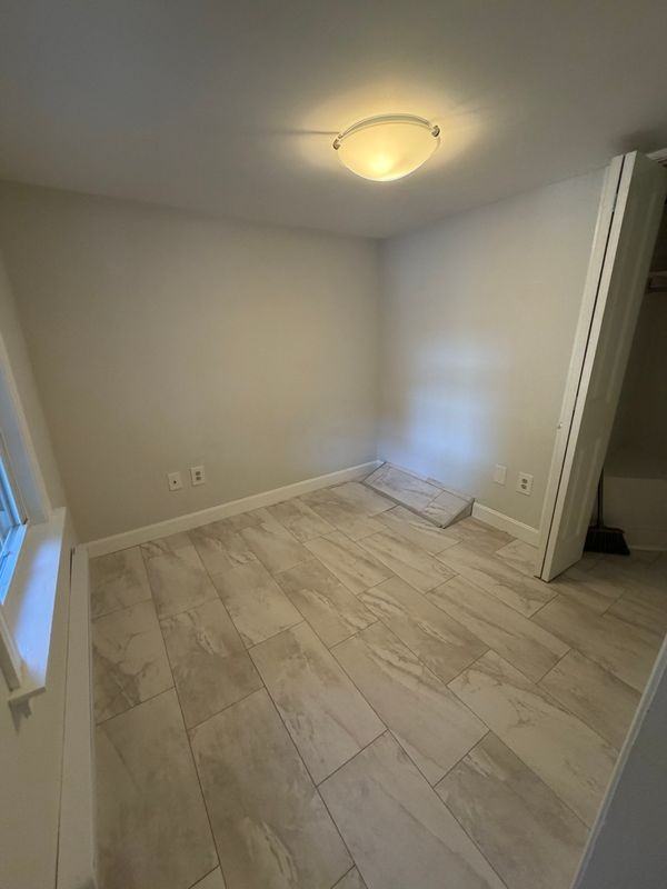 11 King St ##2 - Photo 4 of 9