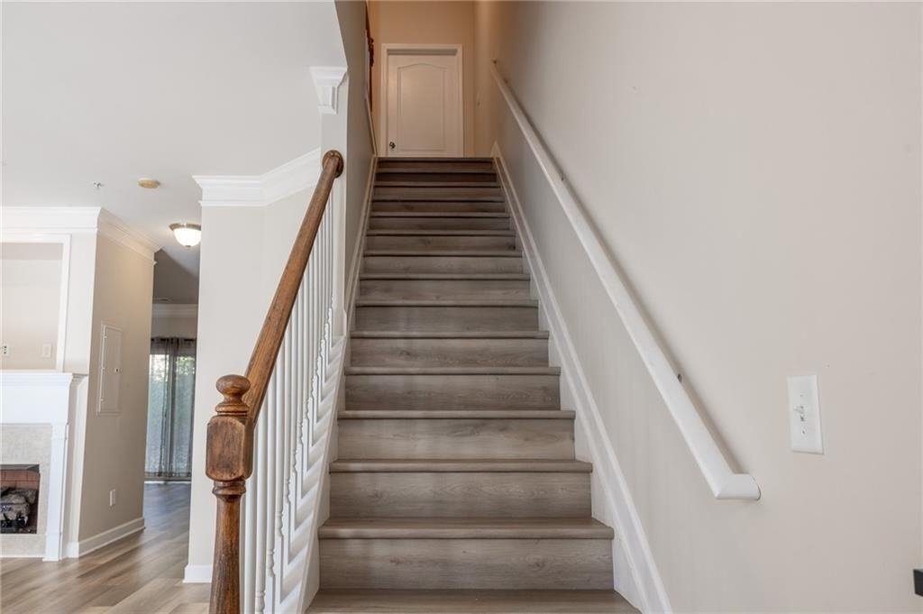 1232 Harris Commons Pl - Photo 5 of 26