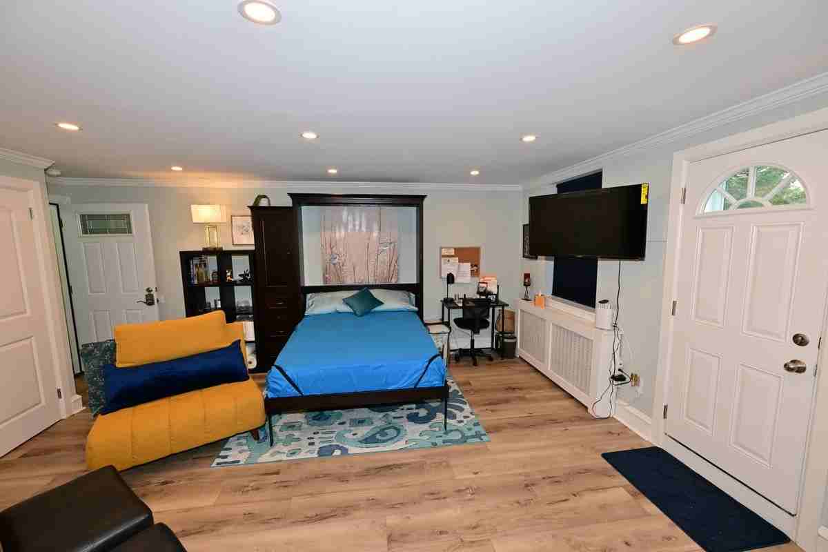 2447 N 54th St - Photo 4 of 11