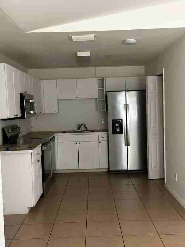 4746 15th St Sw - Photo 2 of 7