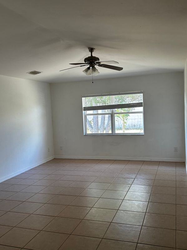 4746 15th St Sw - Photo 3 of 7