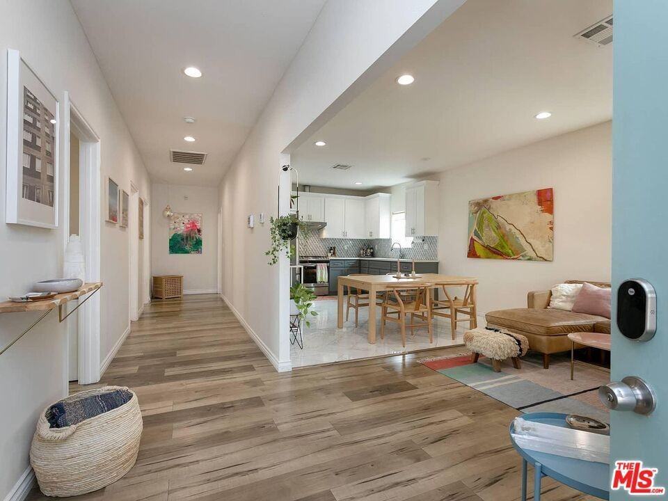 632 S Evergreen Ave - Photo 3 of 23