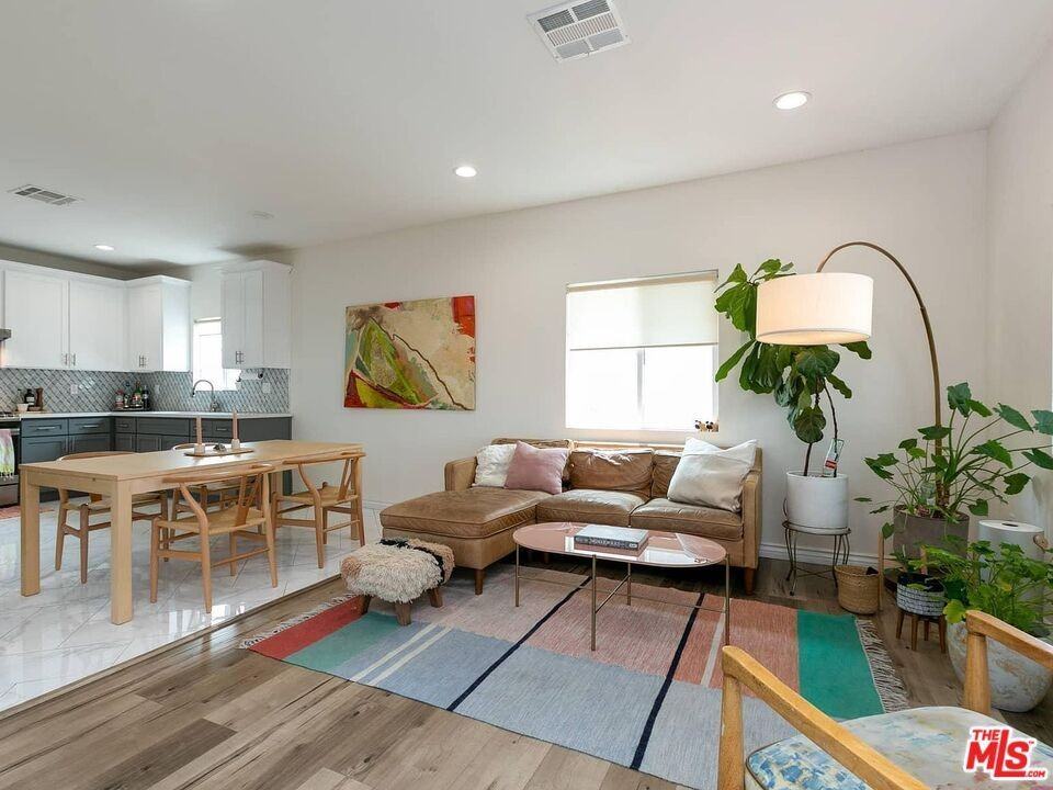 632 S Evergreen Ave - Photo 4 of 23