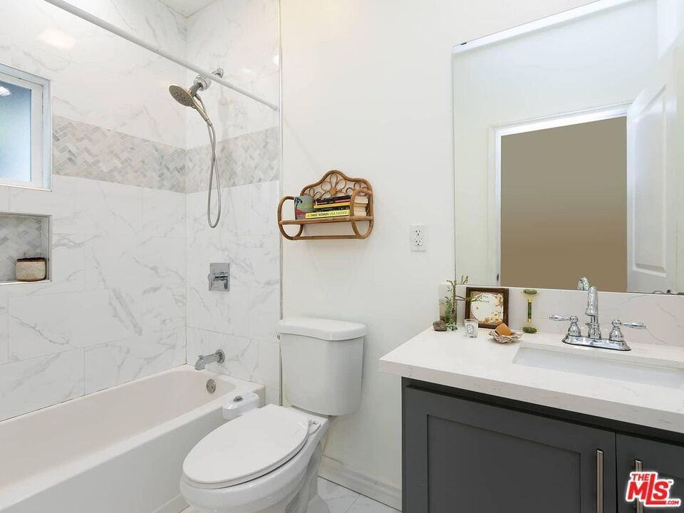 632 S Evergreen Ave - Photo 5 of 23