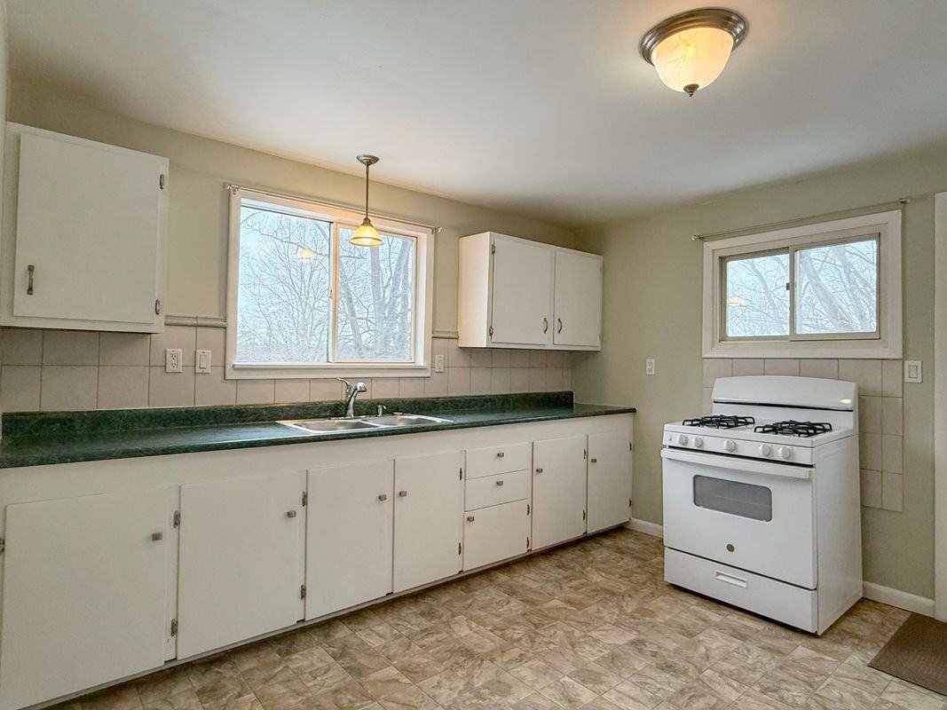 2653 W Seneca Tpke - Photo 4 of 23