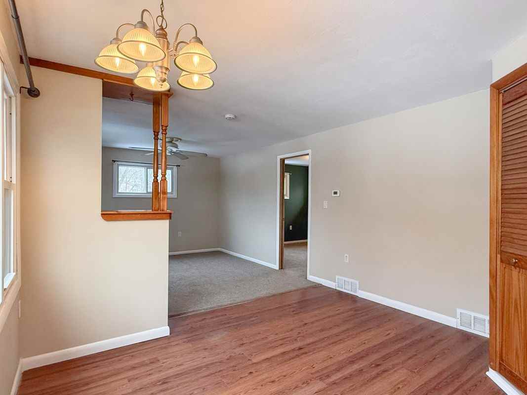 2653 W Seneca Tpke - Photo 5 of 23