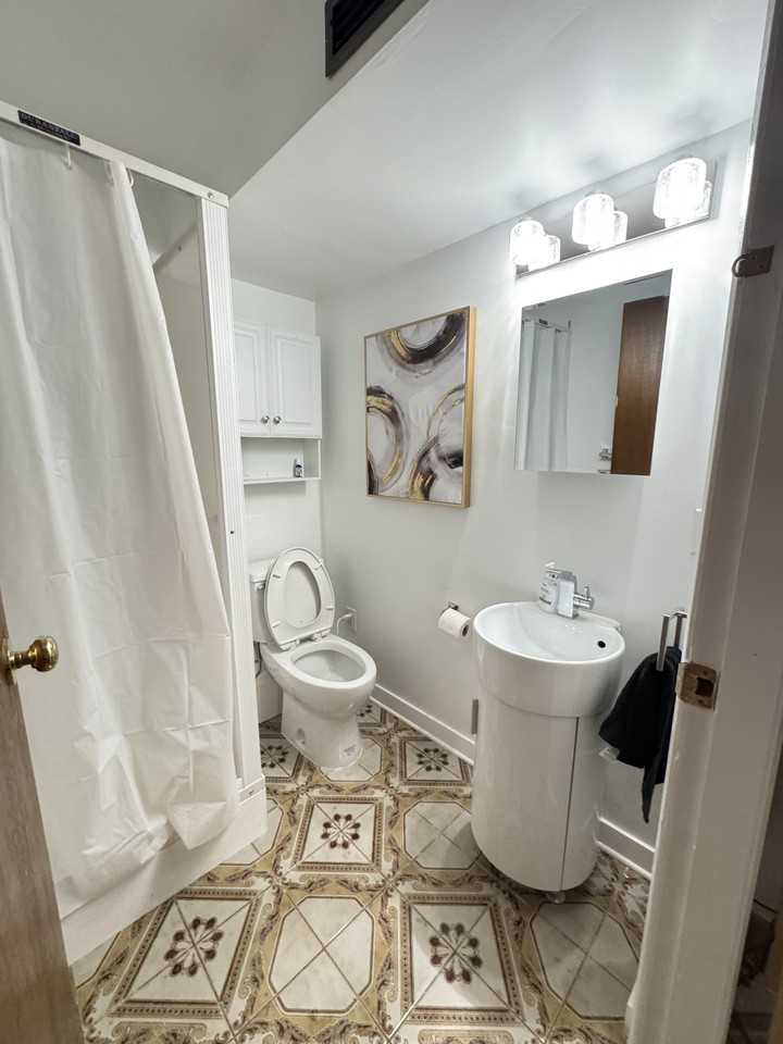 2040 East 32nd Avenue - Photo 5 of 6