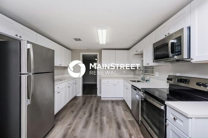 7145 Pinewood Dr - Photo 5 of 16