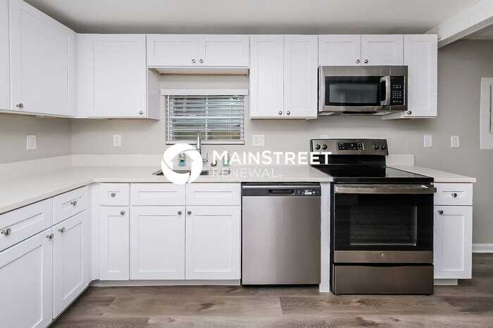 7145 Pinewood Dr - Photo 6 of 16