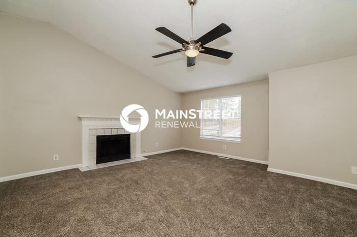 124 Emerald Pines Dr - Photo 4 of 25