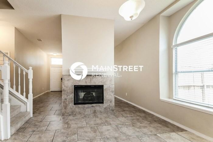 1521 Cool Springs Dr - Photo 2 of 16