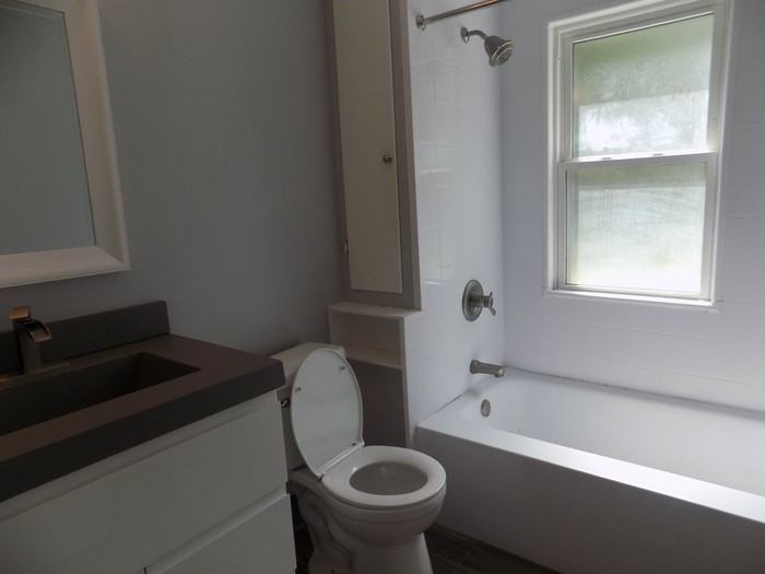 3565 Crooks Rd - Photo 5 of 19