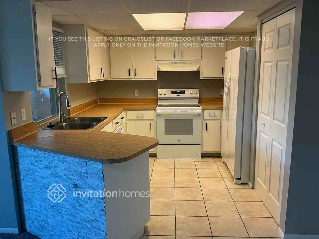 1123 Se 34th St - Photo 5 of 14