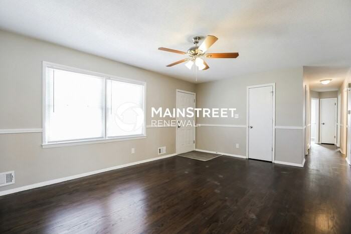 2900 S Linwood Ave - Photo 6 of 17