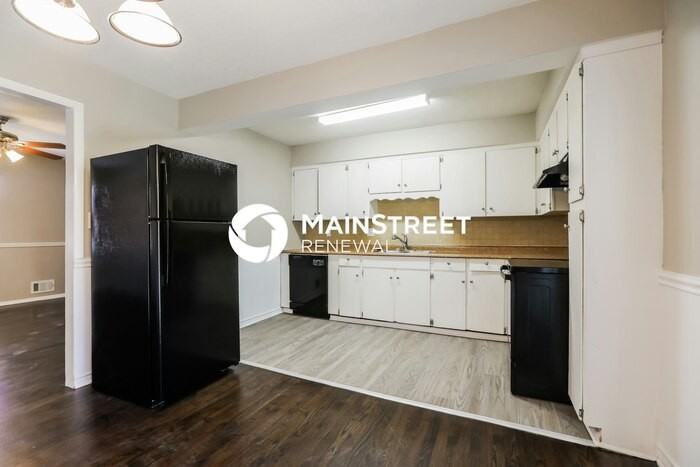 2900 S Linwood Ave - Photo 6 of 17