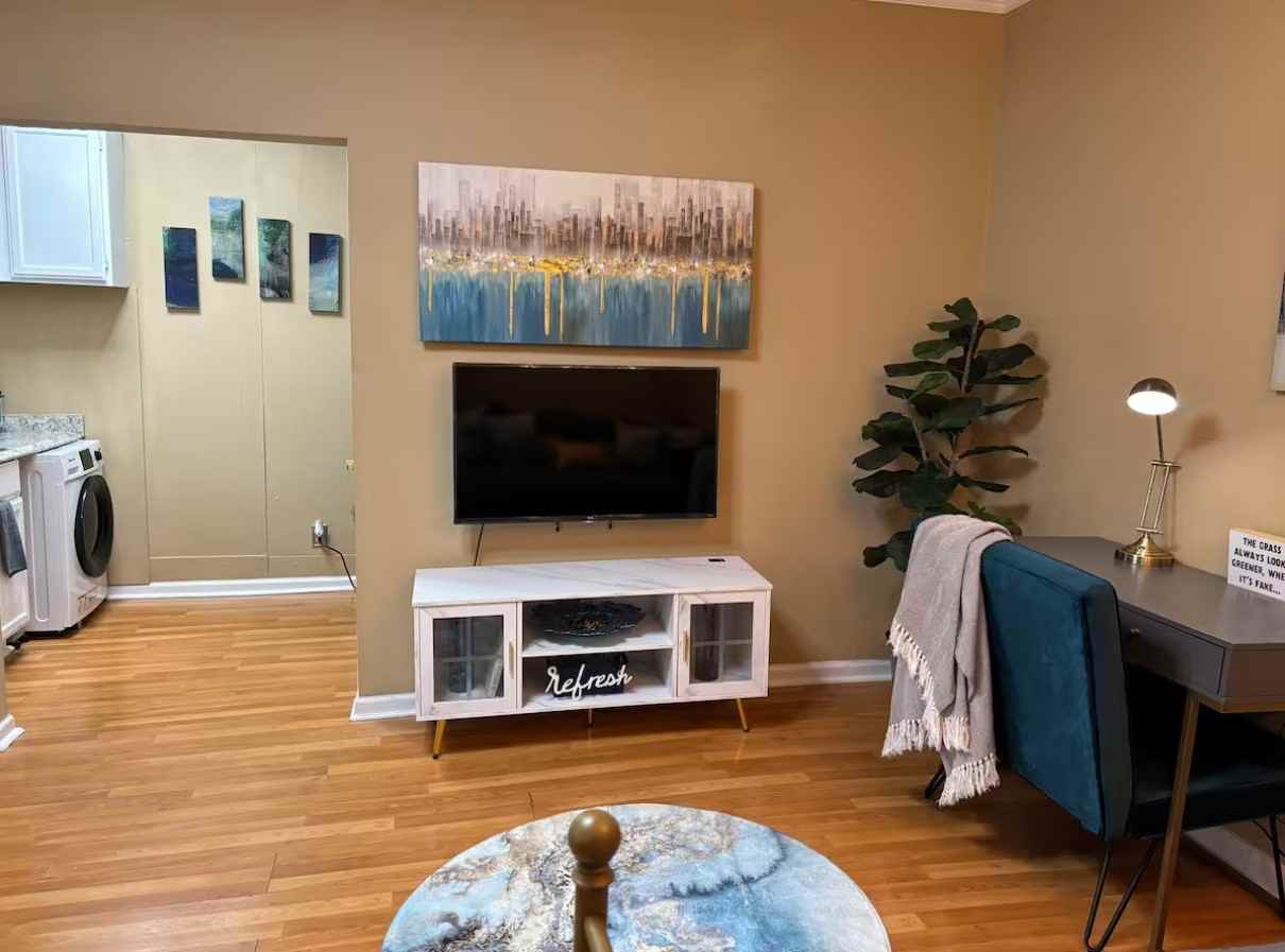 576 Muse St Sw #1 - Photo 4 of 16