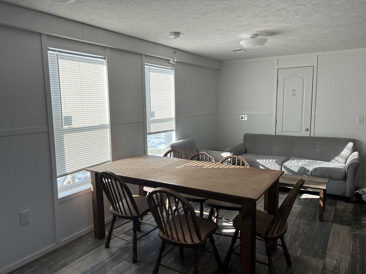 403 N Park St #403 - Photo 4 of 11