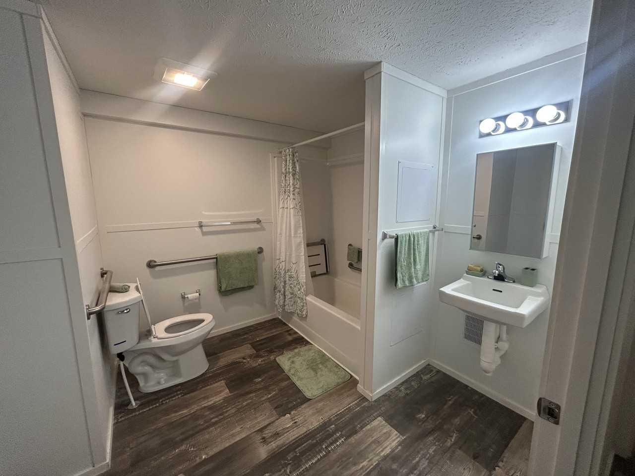 403 N Park St #403 - Photo 7 of 11