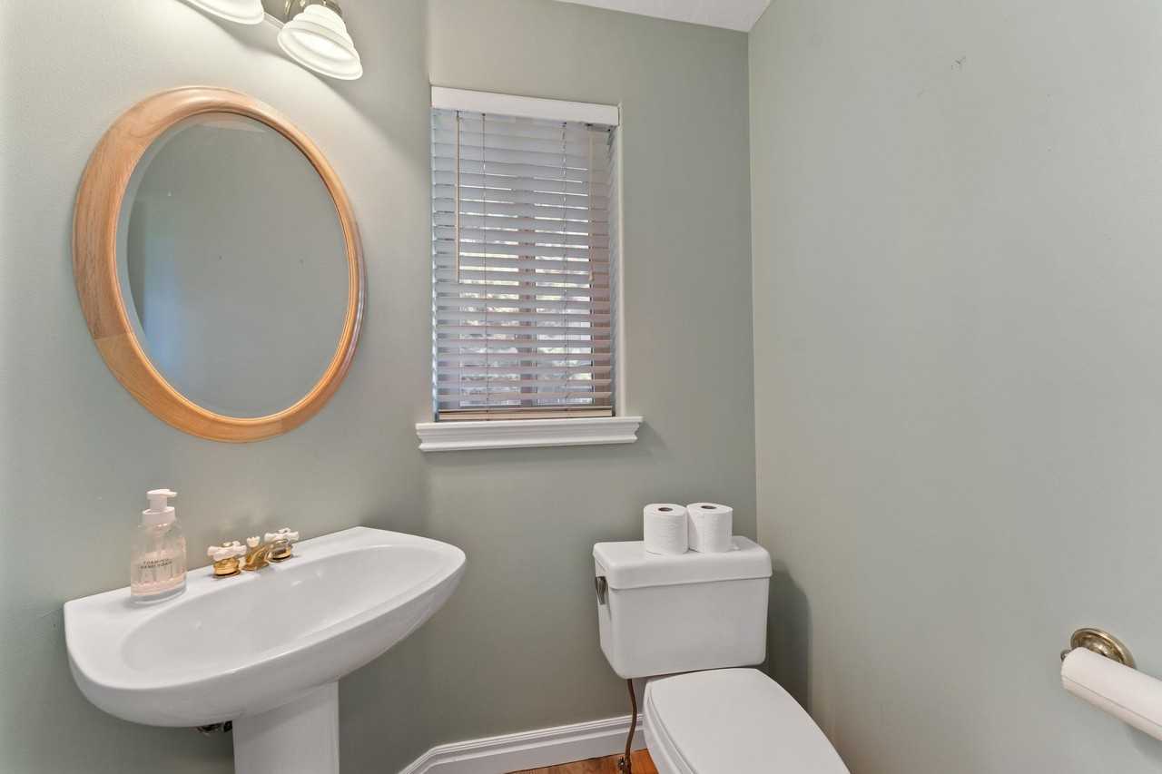 2586 E 6710 S #NA - Photo 5 of 29