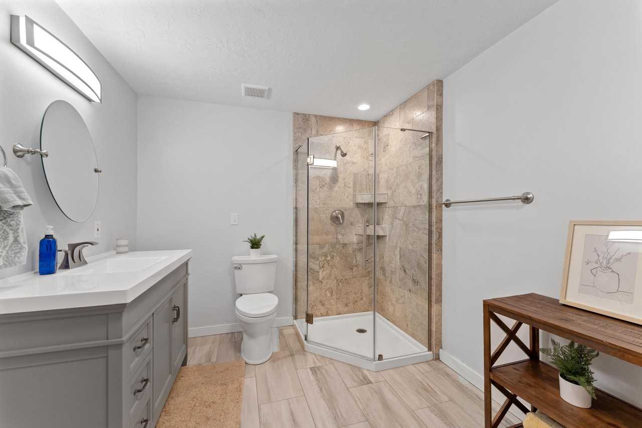 2586 E 6710 S #NA - Photo 6 of 29