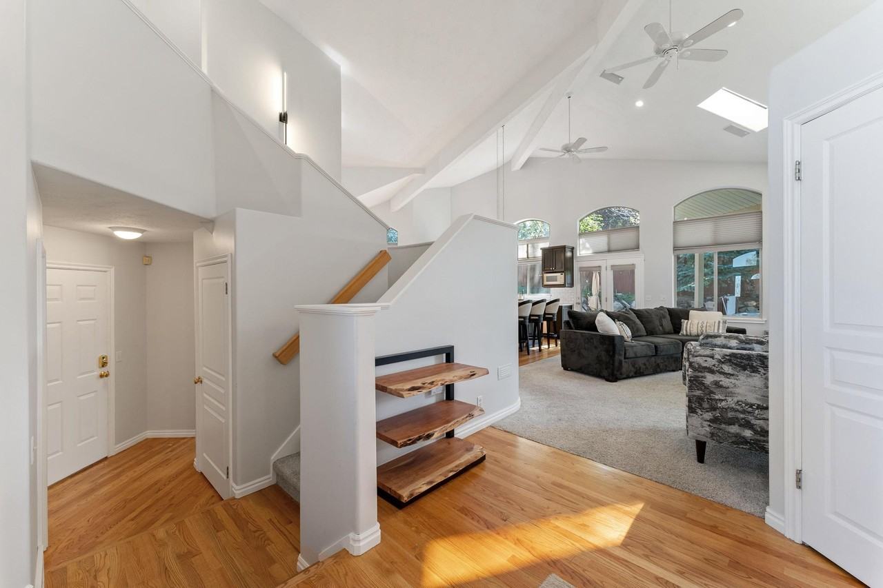 2586 E 6710 S #NA - Photo 7 of 29