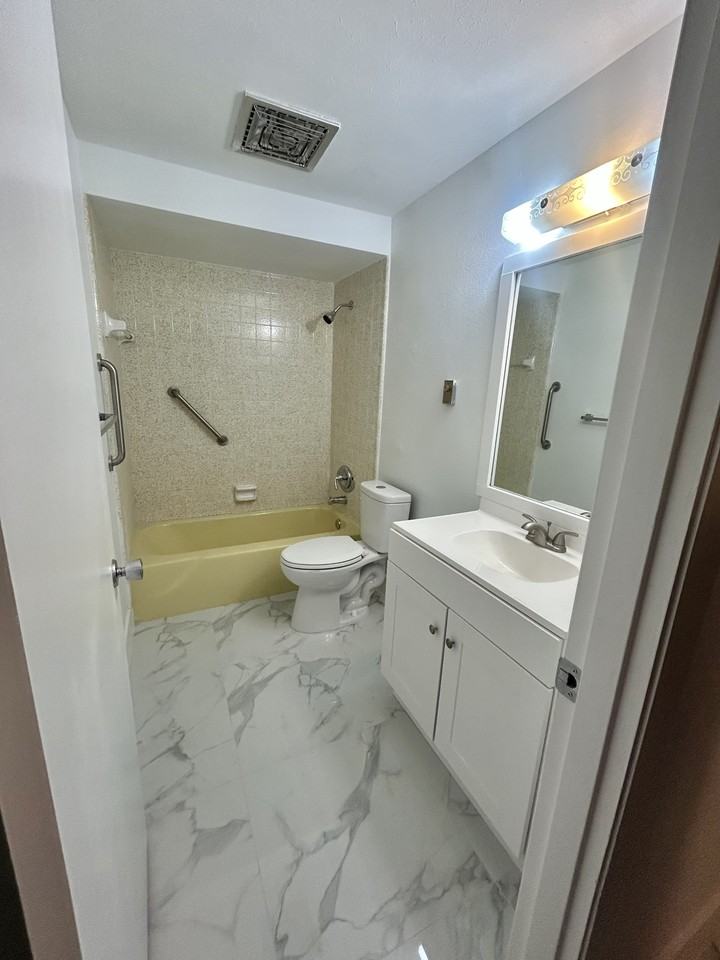 3126 Harbor Blvd #3A - Photo 7 of 16