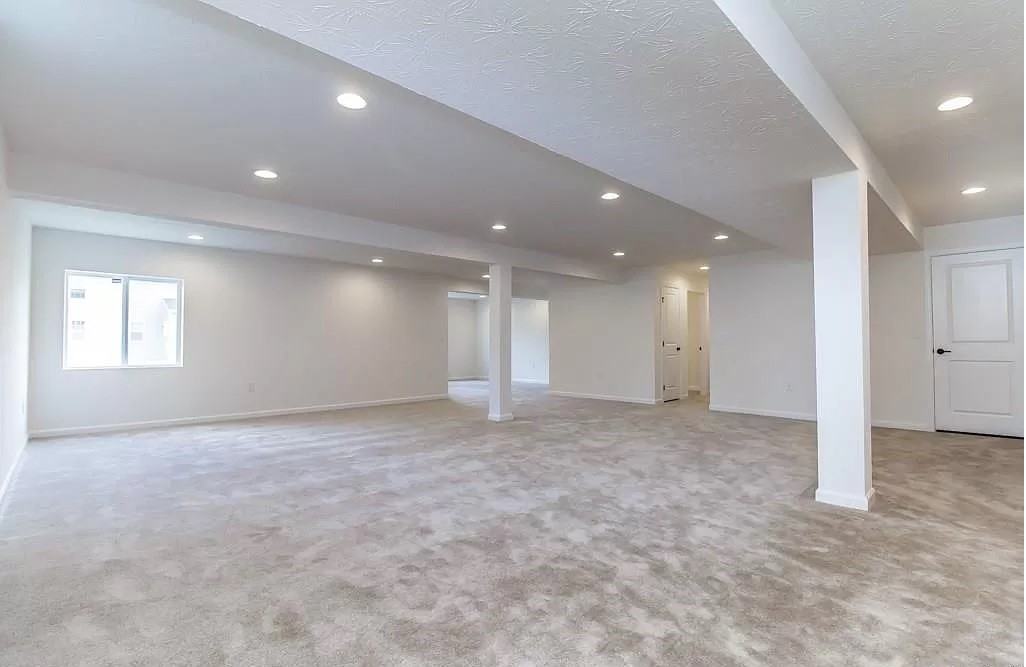 10279 Benjamin Way #NA - Photo 4 of 27