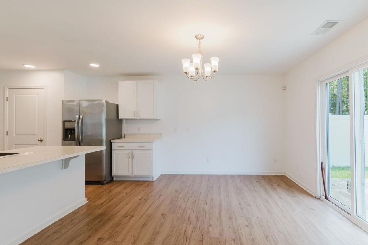 204 Mascot Ct - Photo 5 of 11