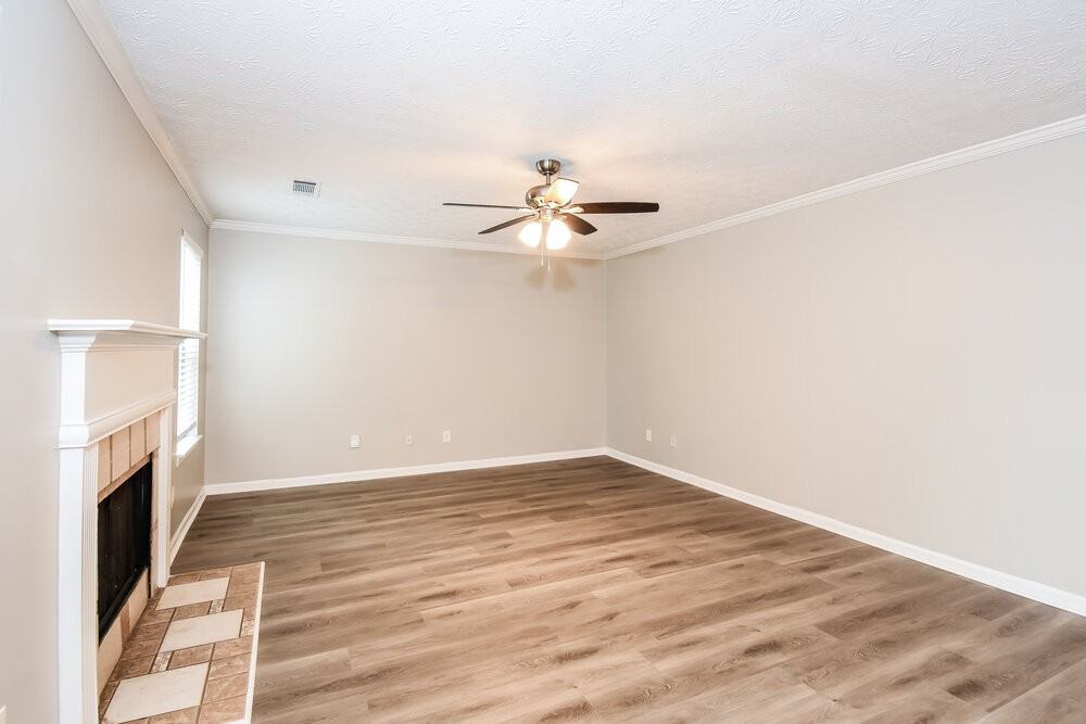 3511 Hamilton Creek Trl - Photo 5 of 17