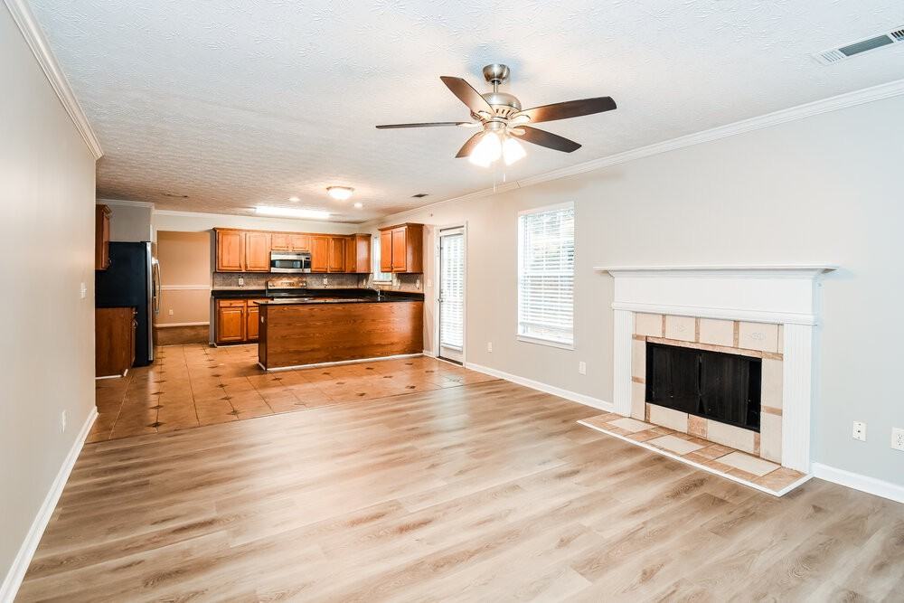 3511 Hamilton Creek Trl - Photo 7 of 17