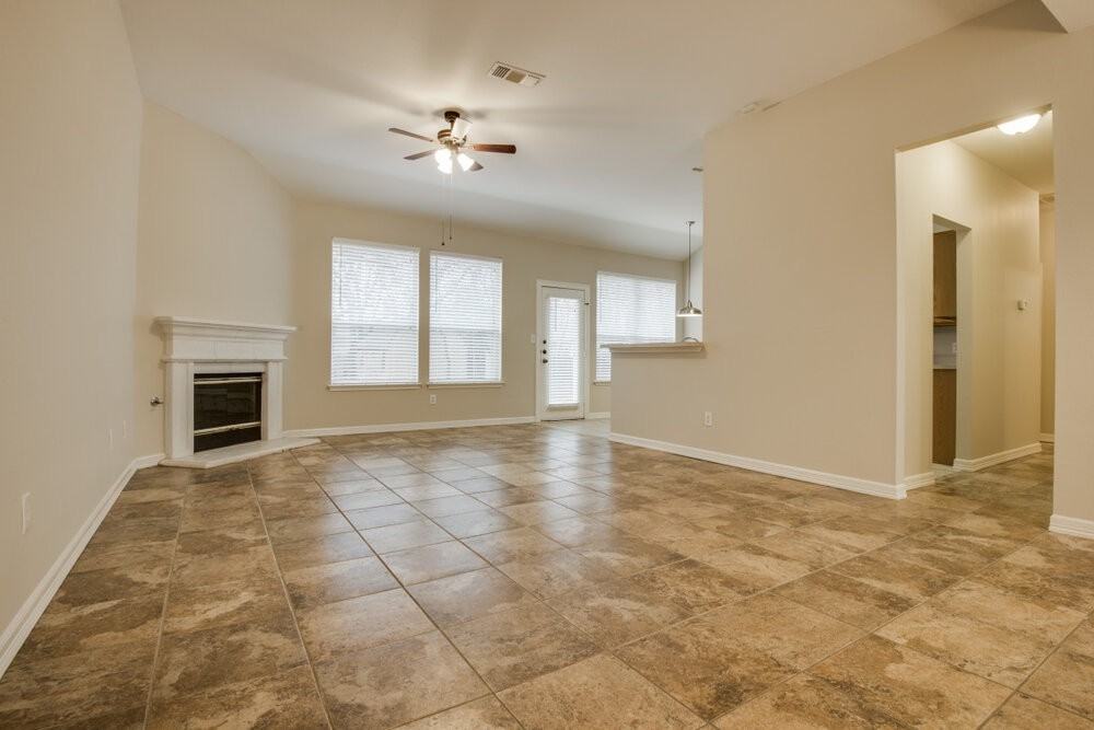 3821 Willowick Cir - Photo 2 of 10