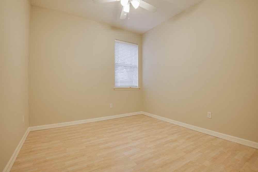 3821 Willowick Cir - Photo 7 of 10