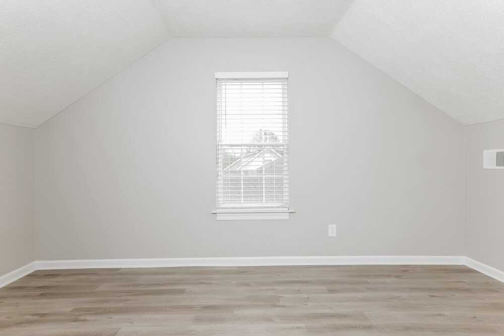 1774 Lucille Ln - Photo 7 of 16