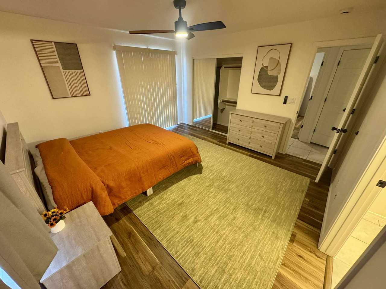 924 Astor Ave #2 - Photo 3 of 6