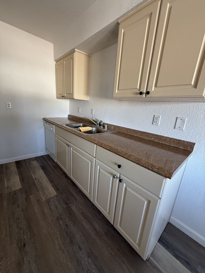 2084 Riviera Blvd #1 - Photo 4 of 8