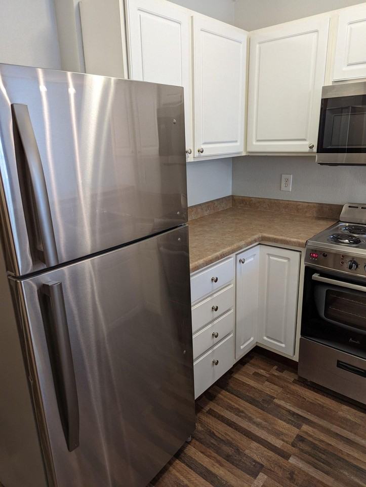 1505 W 25th Ct #B7 - Photo 7 of 16