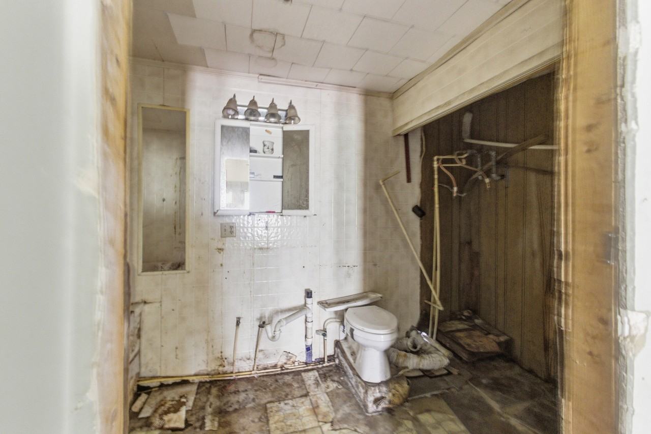 919 25th St #1 - Photo 6 of 14