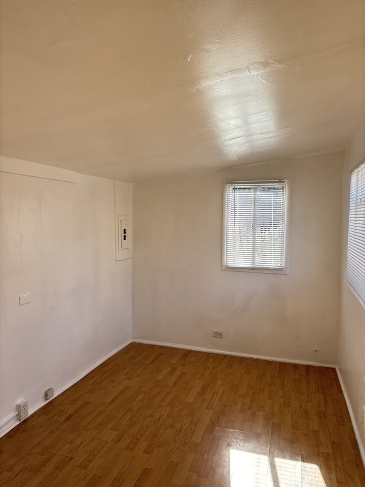 2041 Bacon St #2041 - Photo 4 of 7